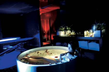 ADAM - EVE ADULT ONLY 16+ Spa